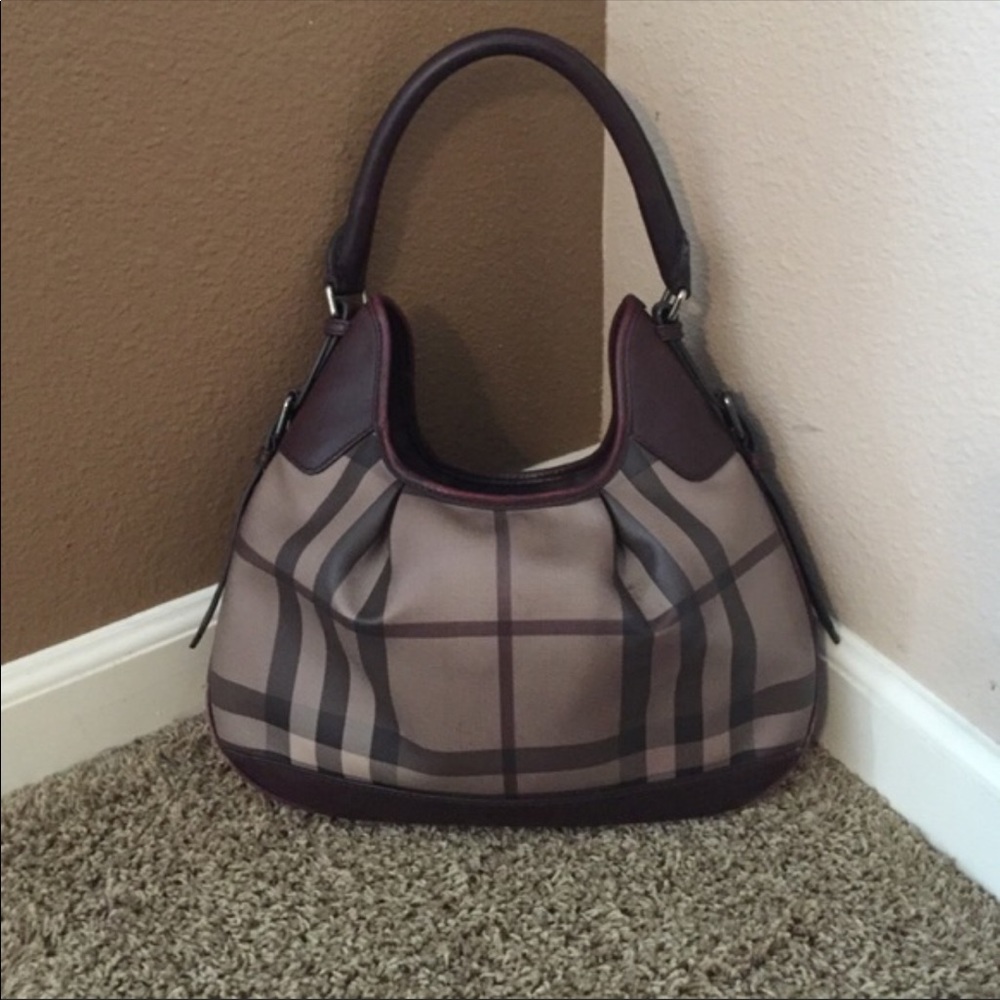 Burberry Nova check shoulder purse.